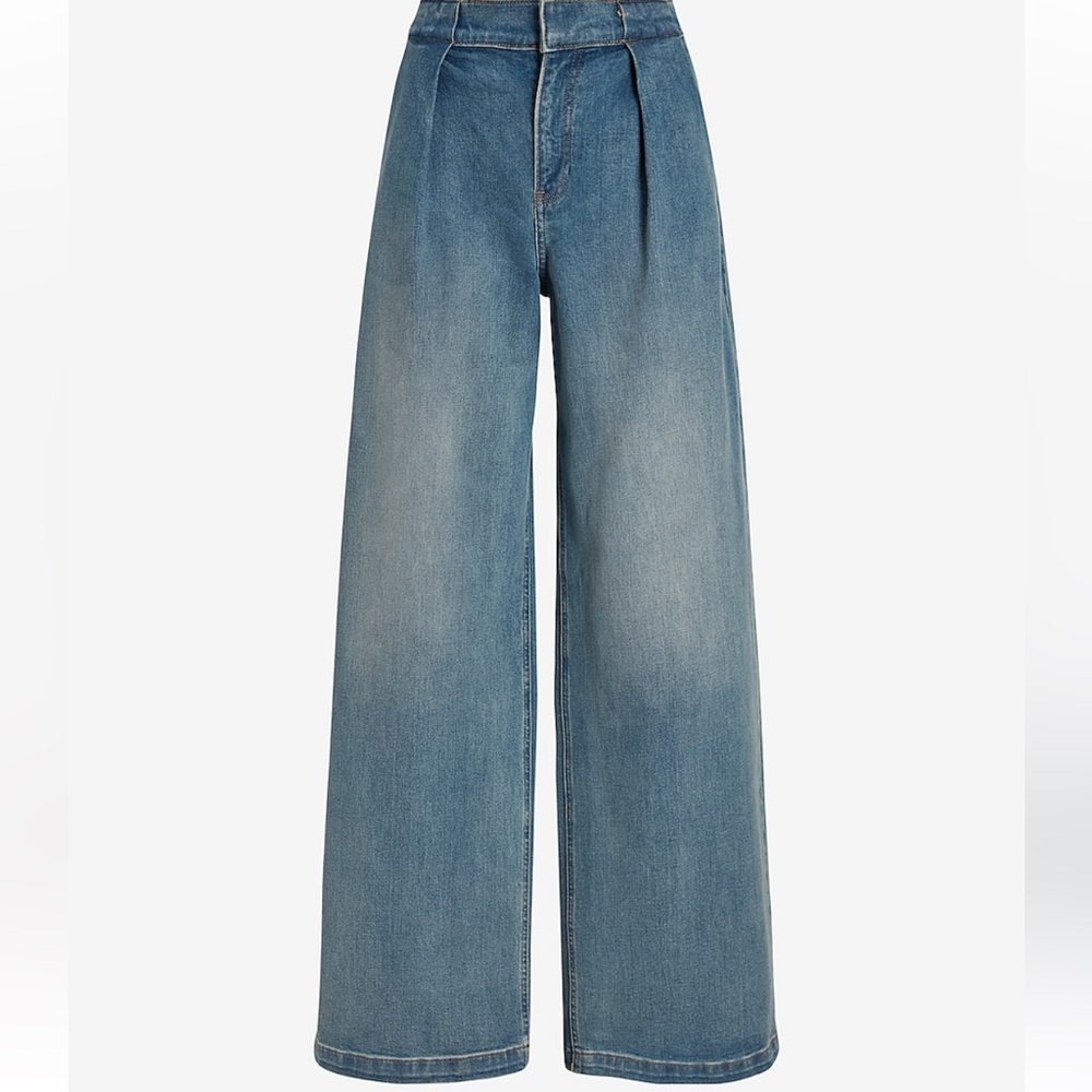 NWT - Express SUPER HIGH WAISTED BAGGY PLEATED WIDE LEG JEANS